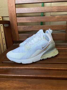 Nike Air Max 270 Women’s Athletic Shoes White Silver
